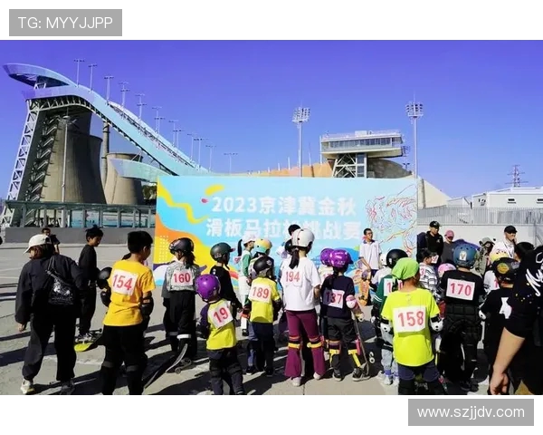 城市马拉松赛事回顾成都滑板队展现出色团队协作精神